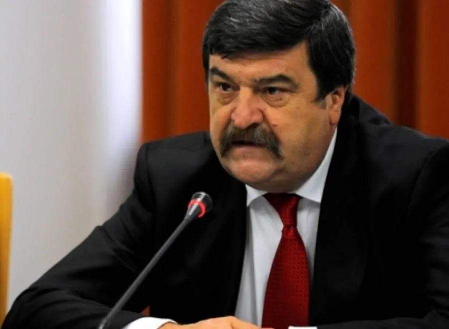 Toni Greblă: Responsabilii țării trebuie să ia niște măsuri recomandate de medicii infecționiști. În starea de alertă nu pot fi restrânse drepturi și libertăți fundamentale