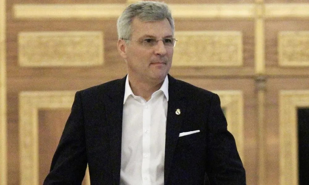 Politici de salvare a țării în viziunea a doi politicieni: Pavel Popescu și Daniel Zamfir