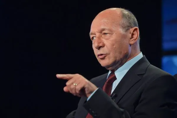 Traian Băsescu dezvăluie cum s-au furat banii pentru pensii. PNL, Dragnea Și Olguța Vasilescu, puși sub lupă