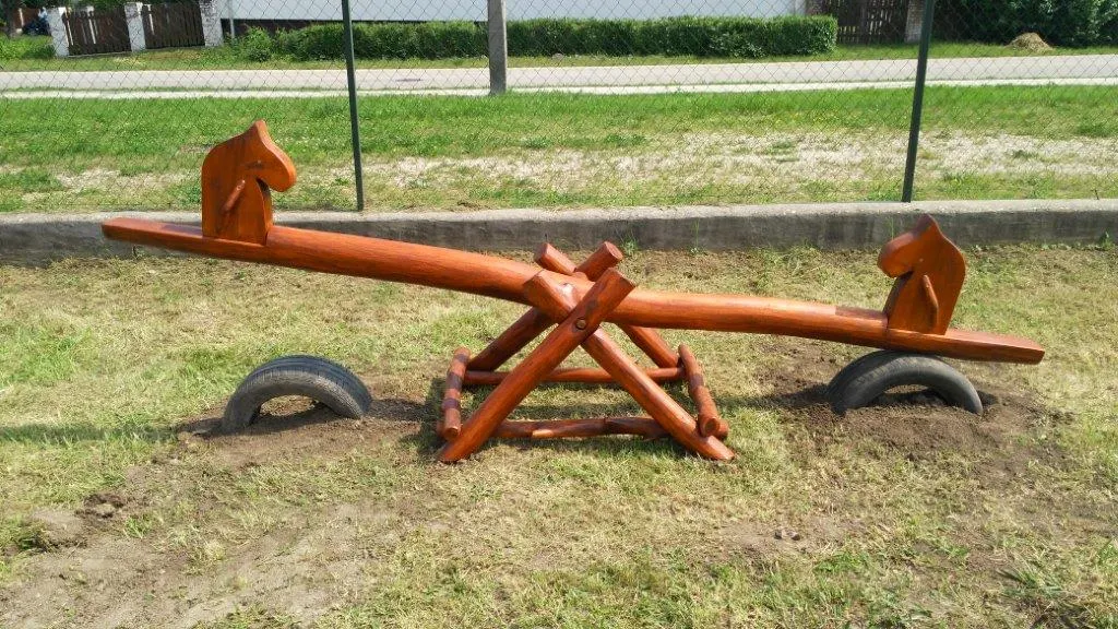 DOI PE UN BALANSOAR?
