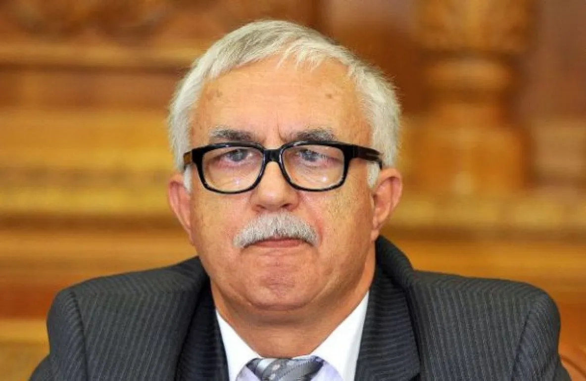 Augustin Zegrean: Moţiunea de cenzură trebuie votată până la 1 septembrie, altfel e neconstituţională