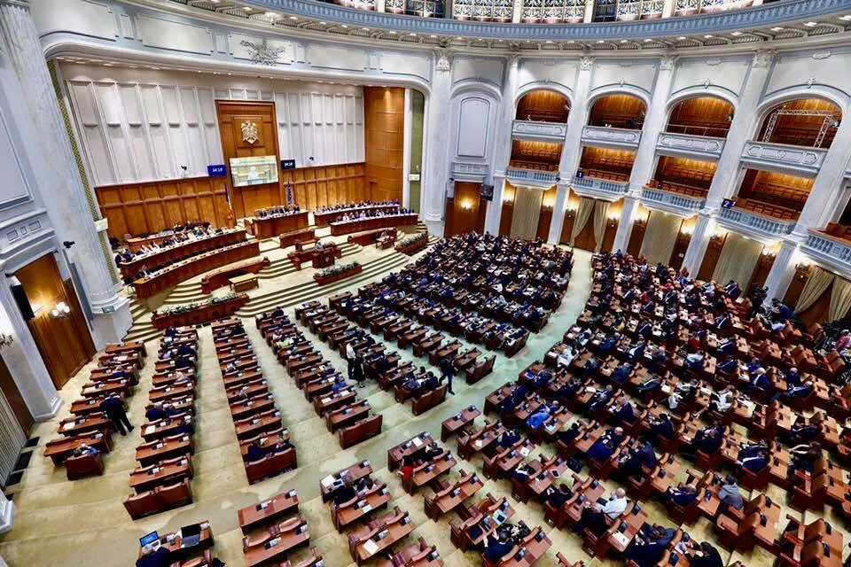 MOȚIUNEA DE CENZURA,CINE A CÂȘTIGAT,CINE A PIERDUT?