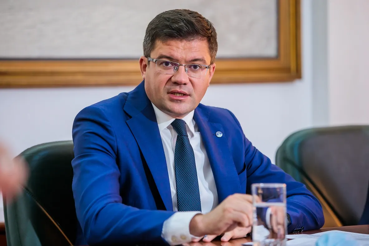 USR+ și PNL s-au aliat împotriva lui Mihai Chirica