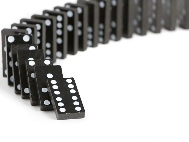 SAH,DAME SAU DOMINO?