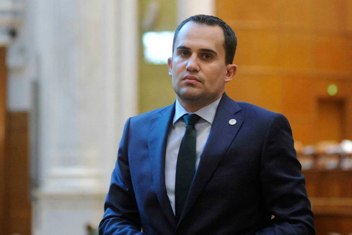 Un deputat PSD cheamă pe Cîțu și Ghinea în fața Parlamentului