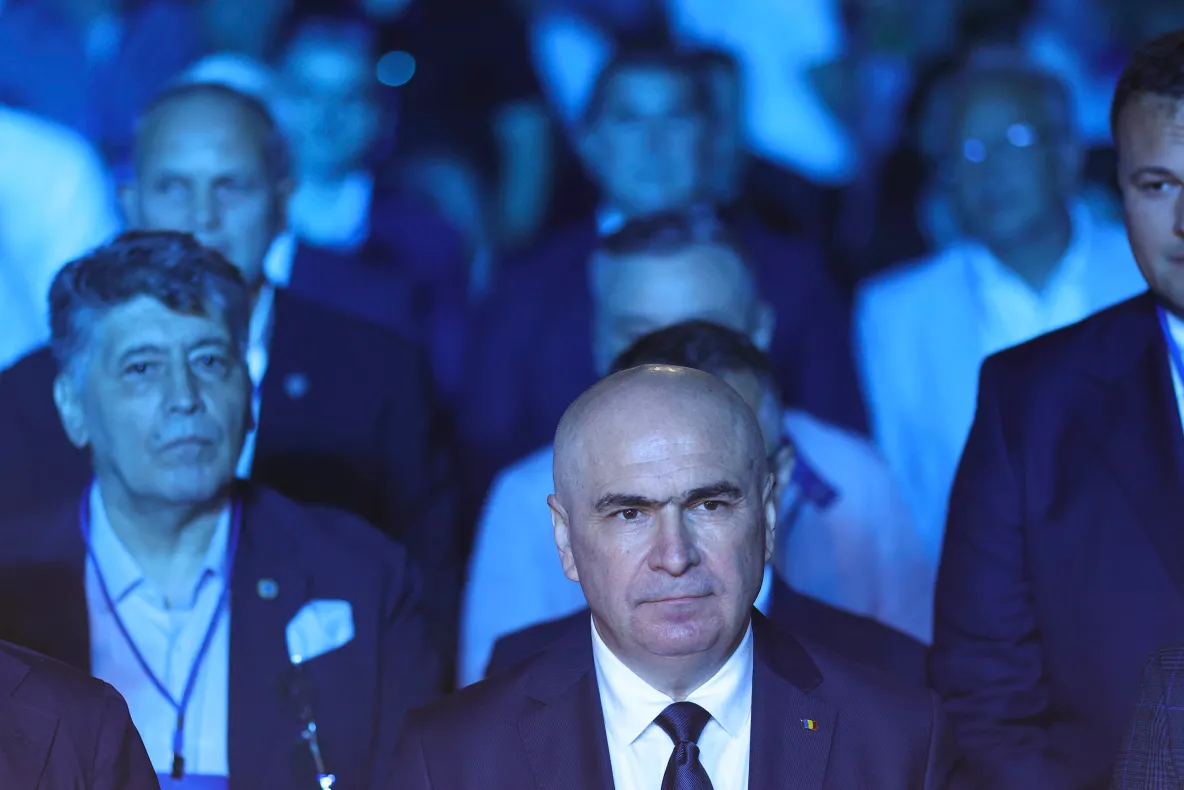 Ipocrizia lui Bolojan continuă. Oamenii lui Șoșoacă primesc funcții, în timp ce veteranii din PNL sunt înlocuiți