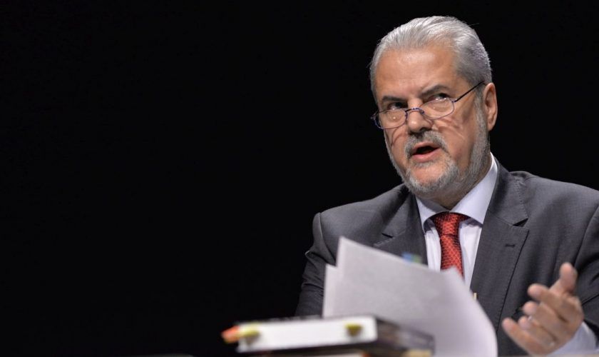 Adrian Năstase: când vor fi anchetate comisioanele la creditele guvernului Cîțu?