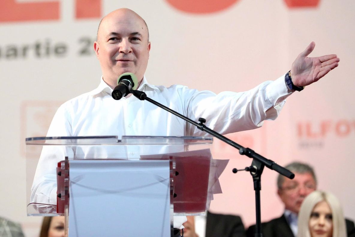 Codrin Ștefănescu: Clotilde închide spitale. Face ce vor alegării ei