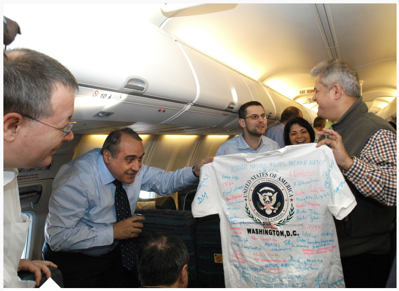 Adrian Năstase: “aruncă în aer ordinea mondială postbelică si pune sub semnul întrebării principiile dreptului internațional”