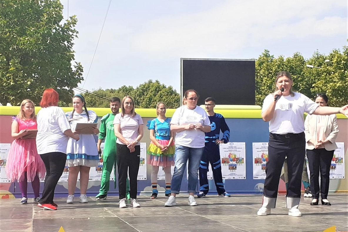 Daniel Băluță a invitat-o pe Gabriela Szabo să se joace cu copiii