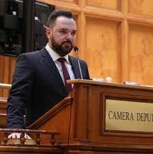 Vlad Popescu, fiul lui Piedone, va candida la alegerile pentru postul vacant de primar al sectorului 5