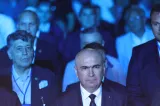Ipocrizia lui Bolojan continuă. Oamenii lui Șoșoacă primesc funcții, în timp ce veteranii din PNL sunt înlocuiți