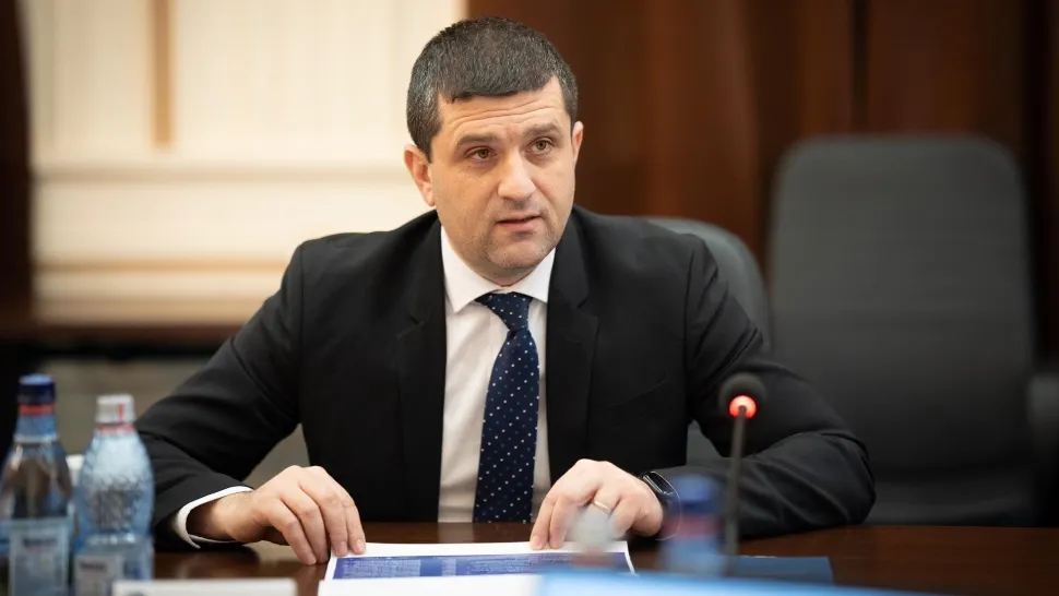 Radu Miruță