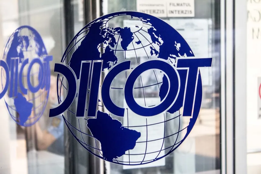 DIICOT - MASINA CU PROBE - ARME - SKY NEWS