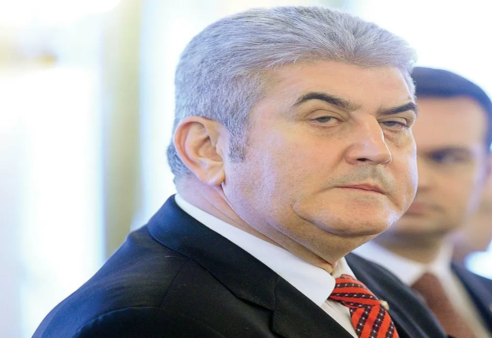 Miron Mitrea crede că Gabriel Oprea este o piesa grea care poate devoala sau spăla statul paralel
