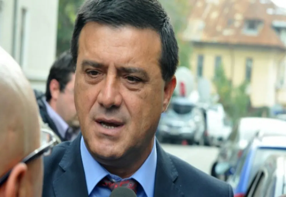 PSD îi cere lui Niculae Bădălău să îşi depună demisia din funcţia de vicepreşedinte al Autorităţii de Audit a Curţii de Conturi, după ce a fost reţinut de DNA