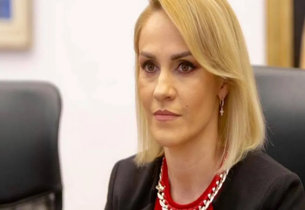 Gabriela Firea: Doi primari nu sunt în stare să administreze unica parcare supraetajată construită de Primăria Capitalei