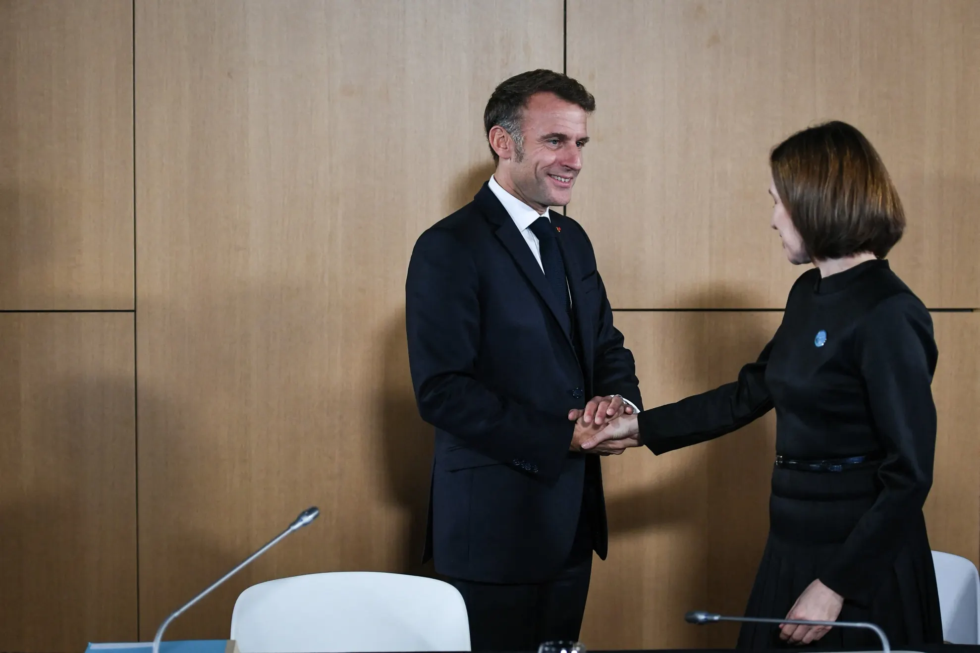 Emmanuel Macron  alături de Maia Sandu/ Profimedia 