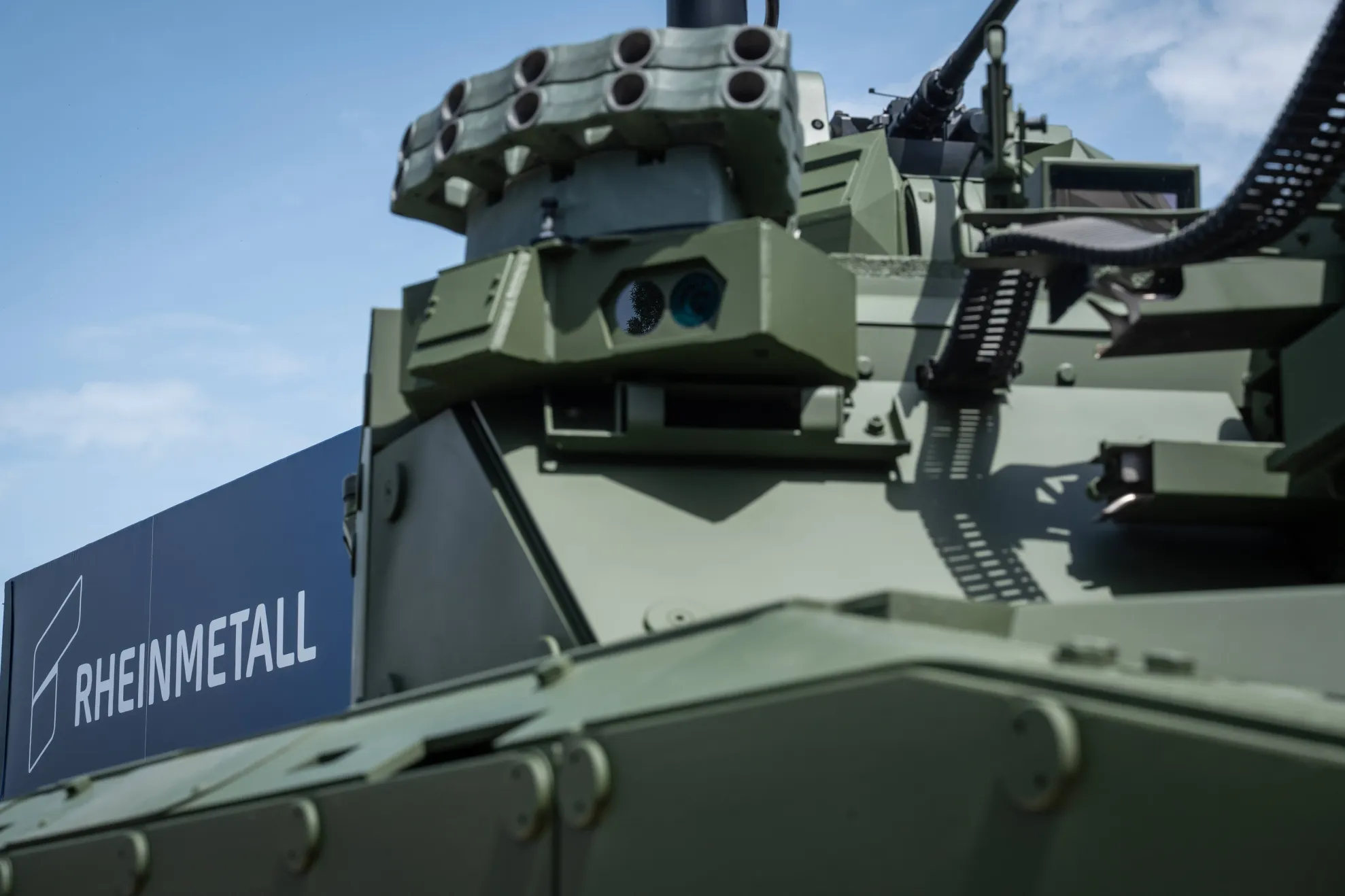 Rheinmetall, ales de guvernul Bolojan înainte ca legea să existe. Foto: Profimedia