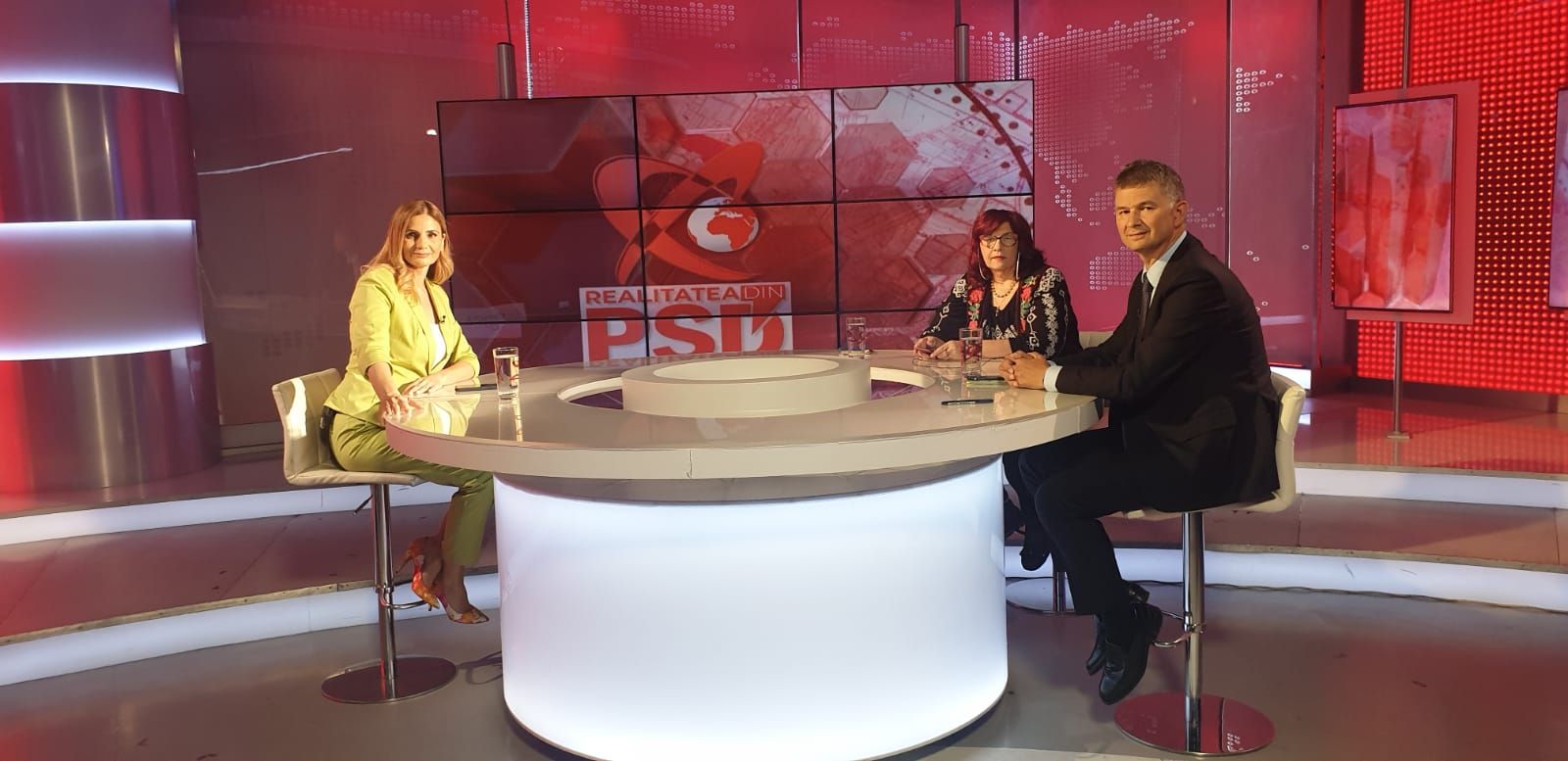 042EF66B-5A97-4F90-9BC6-79EE939B3D7A