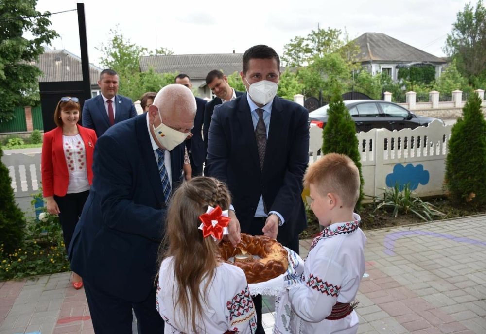 Corneliu Ștefan (PSD) dă o mână de ajutor european ialovenilor de peste Prut