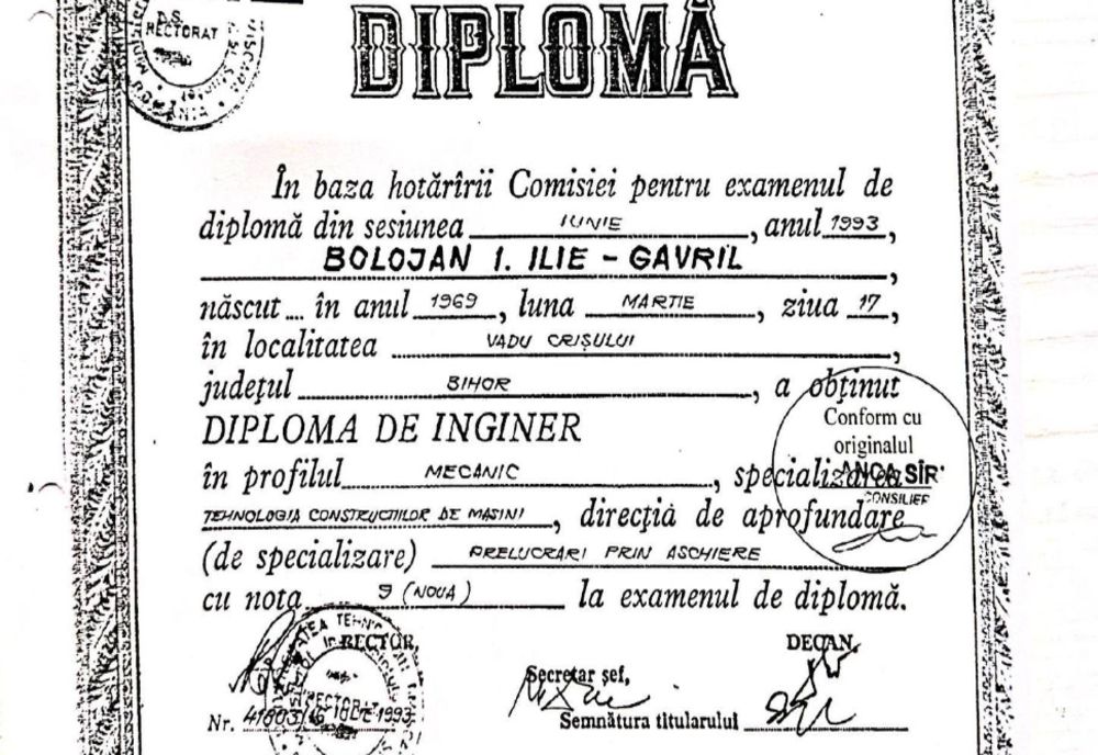 ILIE BOLOJAN ȘI-A FĂCUT PUBLICE DIPLOMELE CA SĂ EXPLICE CUM A TERMINAT ÎN 3 ANI O FACULTATE DE 5 ANI