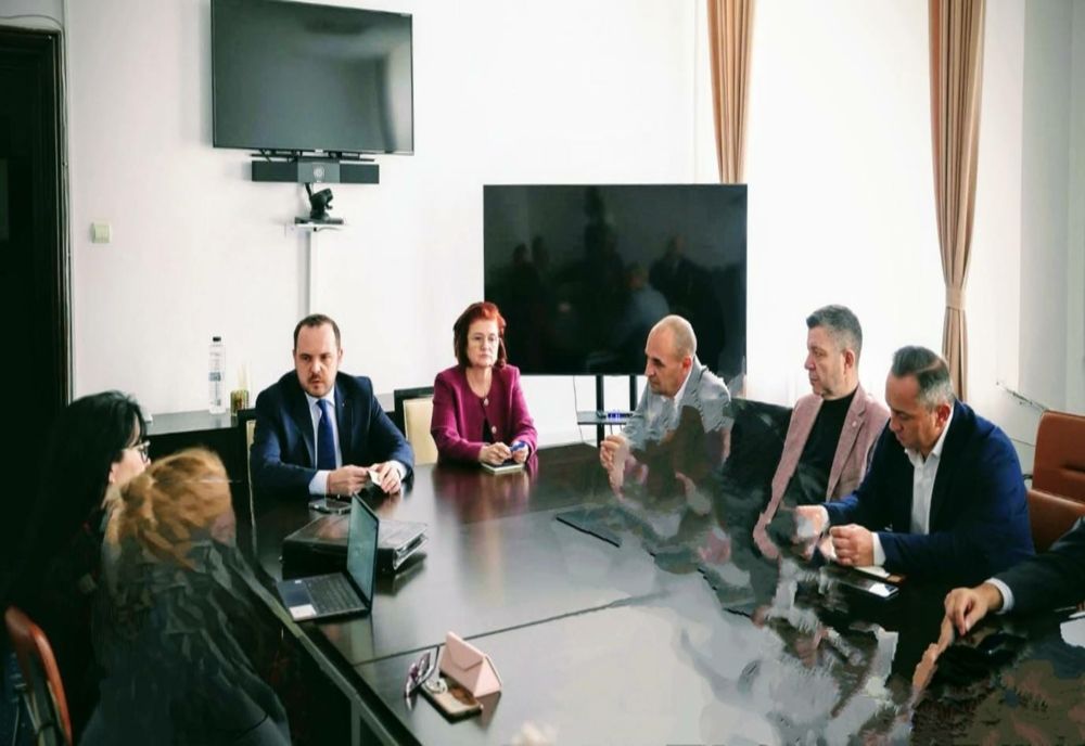 Ministrul Sănătății, Alexandru Rogobete, discuții cu sindicaliștii din sănătate despre gărzi, salarizare și structura personalului