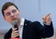 Victor Negrescu face apel la tinerele generații să schimbe în bine România